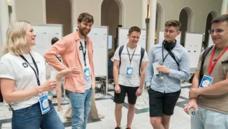 Menschen im Gespräch