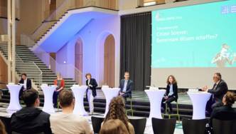 Podiumsdiskussion