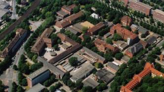 Auf dem Campus der Tierärztlichen Hochschule am Bischofsholer Damm sind unter anderem die Klinik für Rinder, das Anatomische und Physiologische Institut untergebracht.