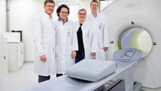 Top technology in MHH Nuclear Medicine: Prof. Dr. Frank Bengel, Prof. Dr. Sibylle Ziegler, Katja Henning, Medical Technologist for Radiology, and Dr. Philipp Rath are enthusiastic about the new device.